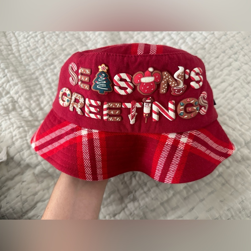 Disney Spirit Jersey Christmas Season Greetings Bucket Hat Adult